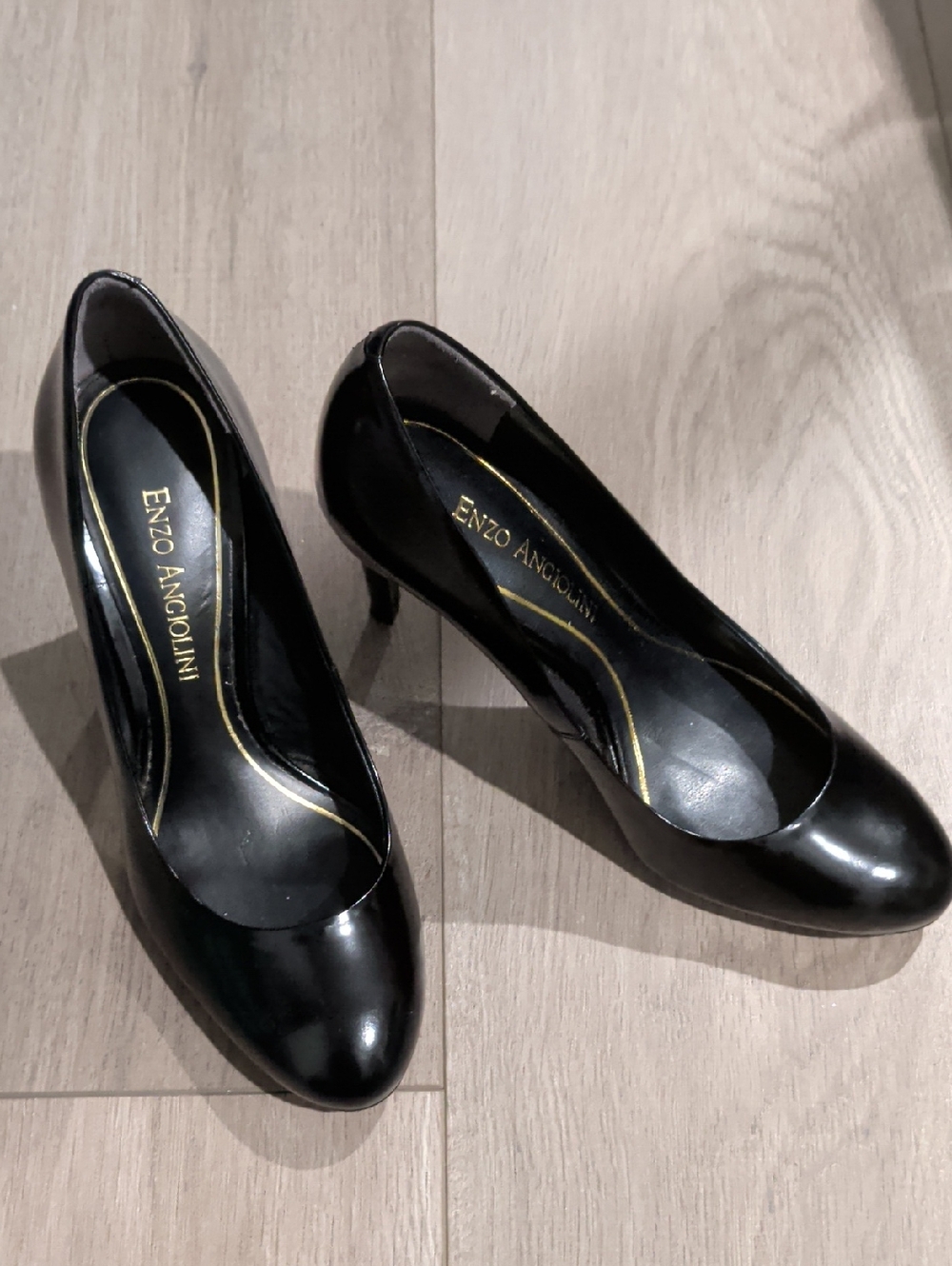 Enzo Angiolini Women's Black Leather Classic Pumps
